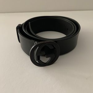 Men’s Black Gucci belt